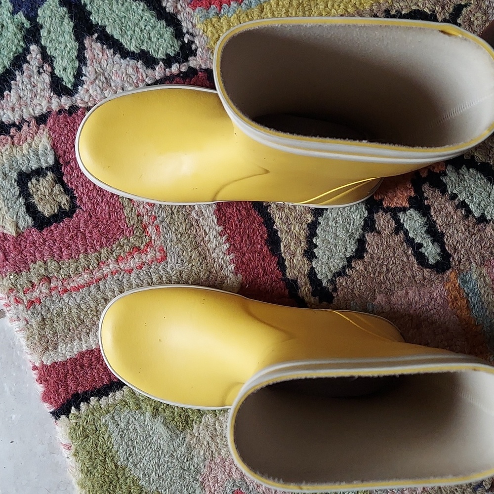 Rubber boots